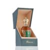Precious Zone - بريشوس زون Brand: Anfas Al Khaleej Perfumes Fragrance Type: eau de parfum Size: 100ml Fragrance Family: Chypre green Fragrance Description: Top Note: Neroli, Lavender, Orange, Geranium Middle Note: Cinnamon bark, Rose, Patchouli Base Note: Ambergris, Sandalwood, Vanilla العلامة التجارية: أنفاس الخليج للعطور نوع العطر: او دي بارفان الحجم: 100 مل من عائلة عطور التشيبيرالعشبية (جرين) :مكونات العطر النوتة العليا: زهر البرتقال ، لافندر الخزامى ، برتقال ، إبرة الراعي النوتة الوسطى "قلب العطر": لحاء القرفة ، ورد جوري، باتشولي قاعدة العطر"النوتة السفلى": العنبر ، خشب الصندل ، الفانيليا