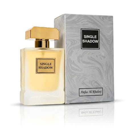 Embrace the mystery of Single Shadow, a daring Anfas Alkhaleej fragrance. This is a scent of contrasts, where the sharp, fruity opening of cranberry cuts through the darkness of leather and balsam. Top Notes: Cranberry, Black Pepper, Juniper. Middle Notes: Rose, Balsam, Cinnamon. Base Notes: Leather, Vanilla, Musk.